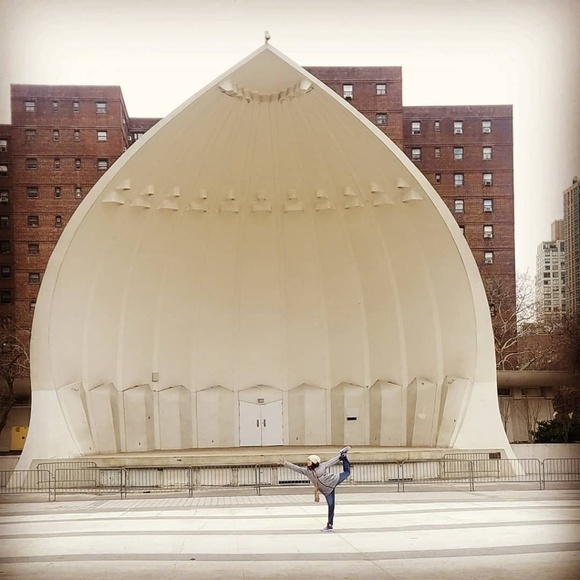 Meet your Posher, Vanessa - Picture 3 of 4